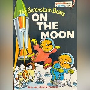 BUNDLE & SAVE🌛 The Berenstain Bears On The Moon Hardcover Book